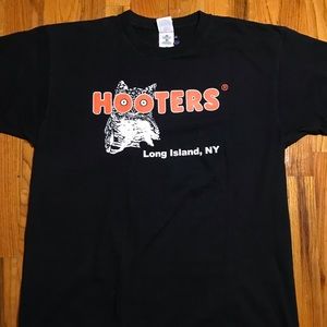 VTG 90s XL Hooters Long Island delightfully tacky